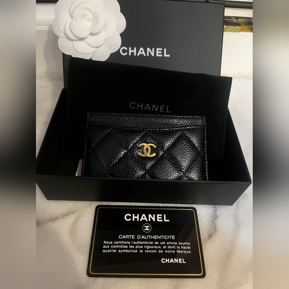 Chanel Classic Card Case Caviar Skin